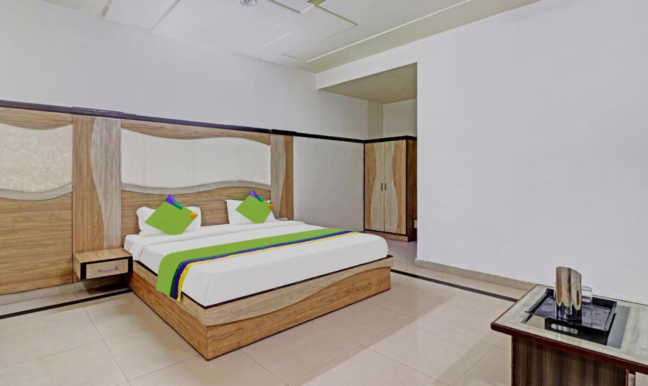 Hotel G B Palace Agra  Exterior photo
